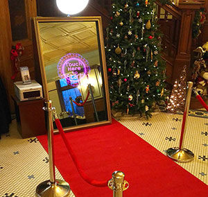 Mirror Booth Red Carpet - Christmas Selkirk